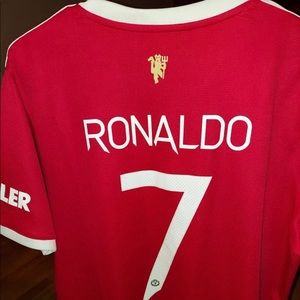Ronaldo Jersey really good condition only been worn once.